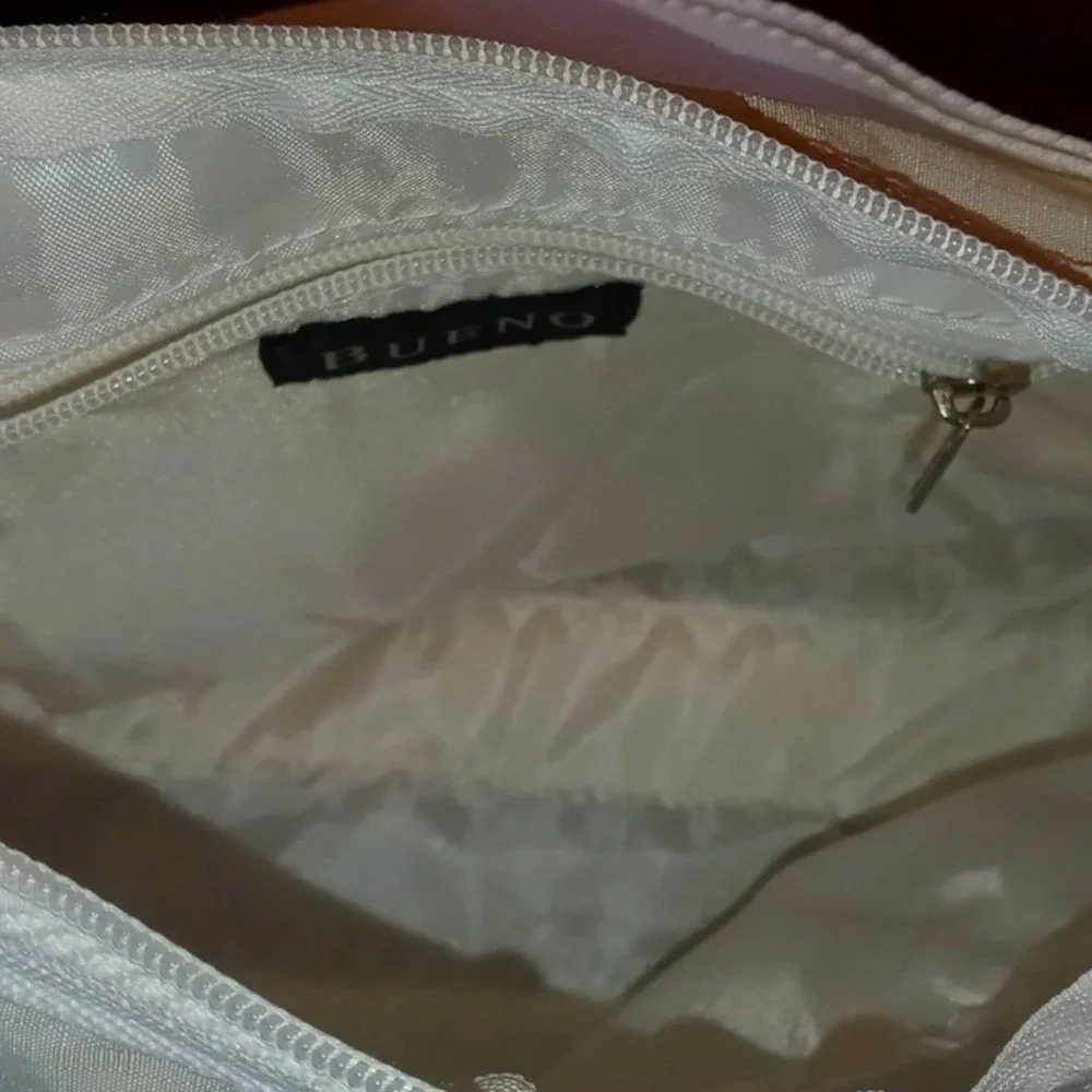 White Bueno Synthetic Shoulder Purse - Picture 4 of 6